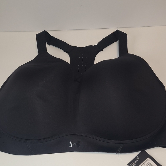 Under Armour Other - Under Armour Women's Sleek Black Sports Bra